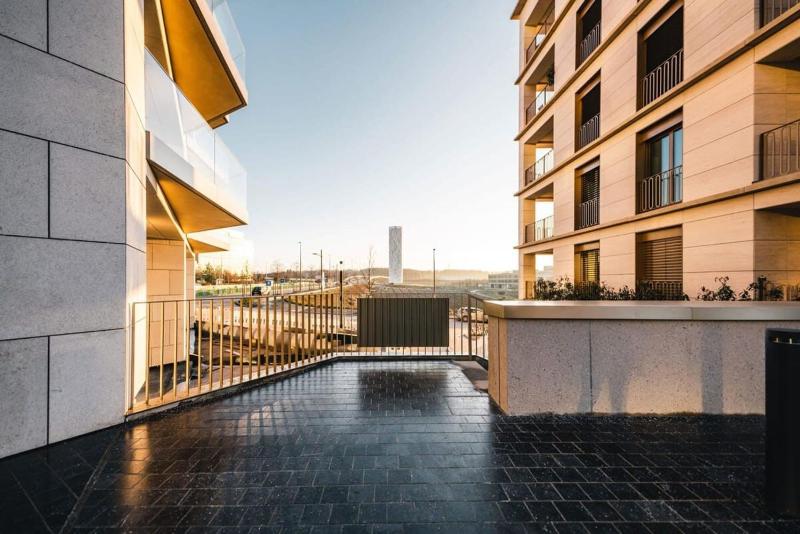 Modern Studio in Gasperich with Balcony & Wi-Fi - image 7
