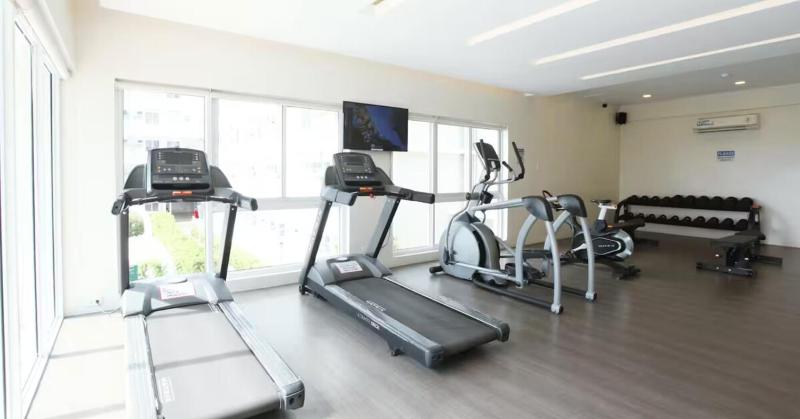 Kaira's Condo @ Marina Spatial (2 BR WIFI+Netflix - image 17