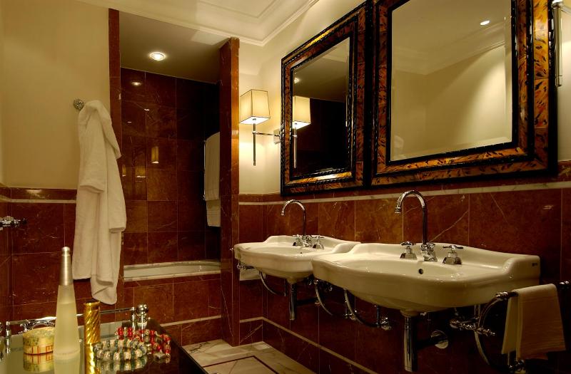 Suite image 2