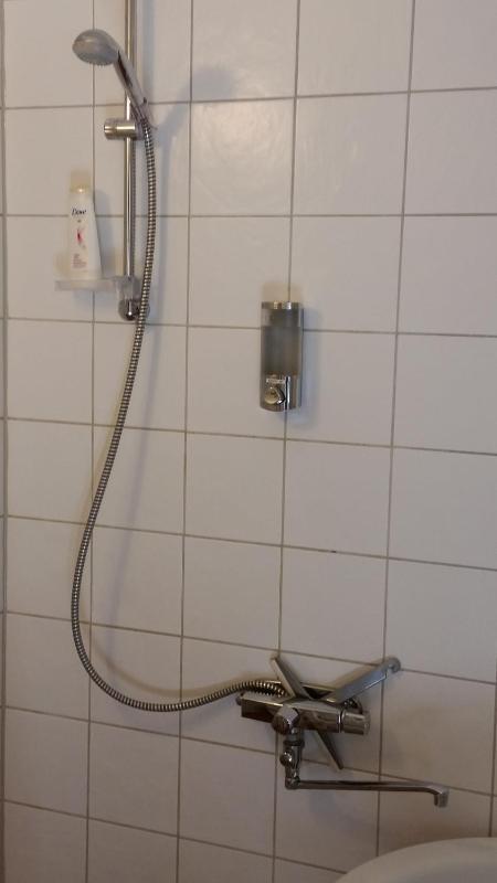 Single Room image 3