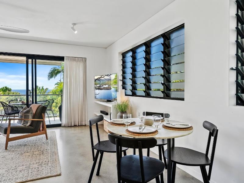 Oceanbreeze - Sunshine Beach Ocean Views - image 10