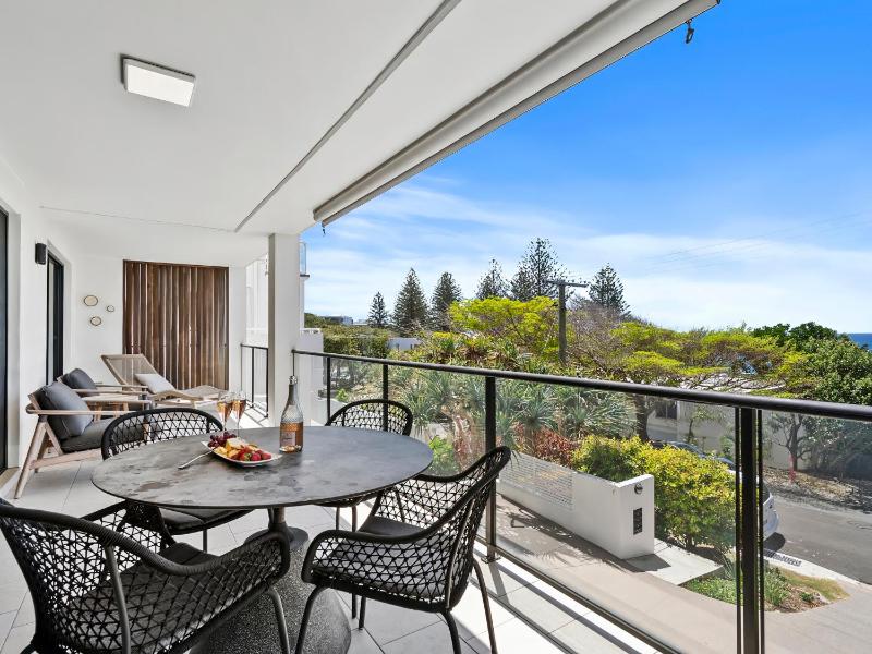 Oceanbreeze - Sunshine Beach Ocean Views - image 8