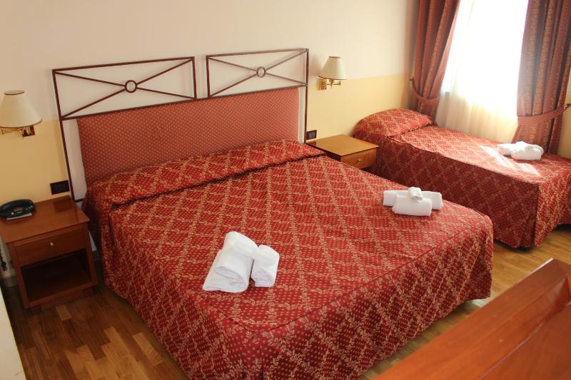 Triple Room image 2