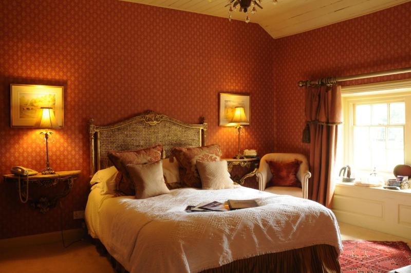 Classic Double Room image 1