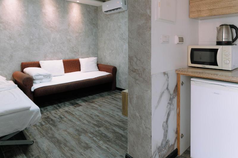 Rich Luxury Suites - Renovated - image 32