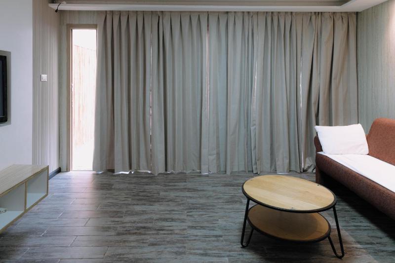 Rich Luxury Suites - Renovated - image 14