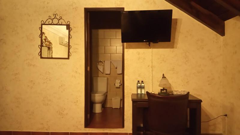 Hotel Genessis - image 2