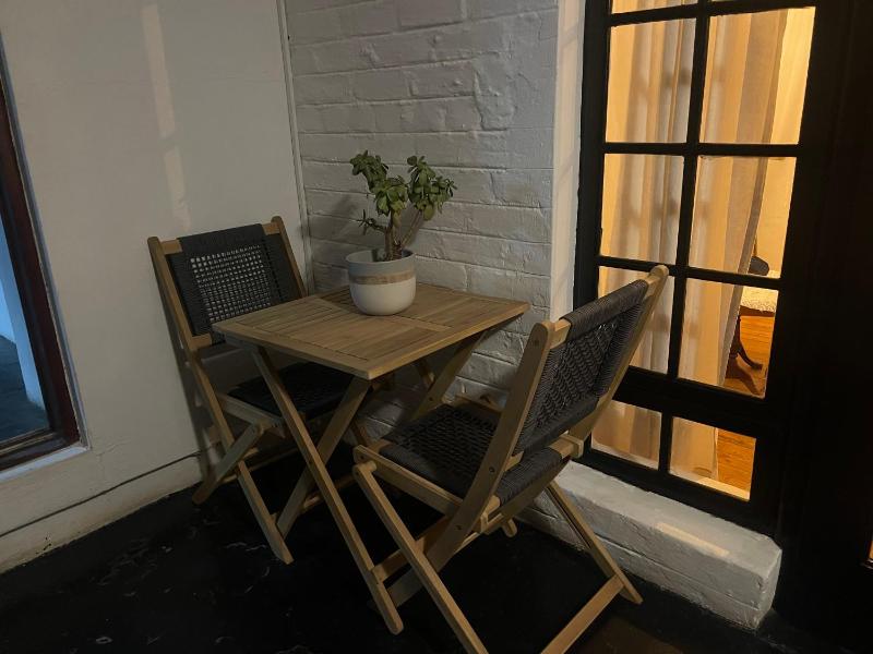 Sandton Farmhouse - image 6