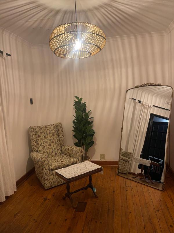 Sandton Farmhouse - image 12