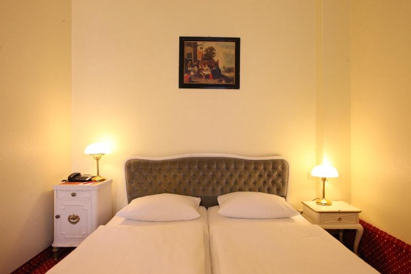 acom-Hotel Berlin Kurfurstendamm - image 12