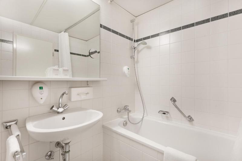 acom-Hotel Berlin Kurfurstendamm - image 3