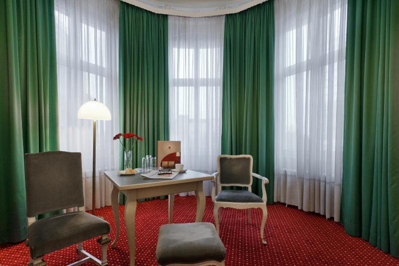 acom-Hotel Berlin Kurfurstendamm - image 11