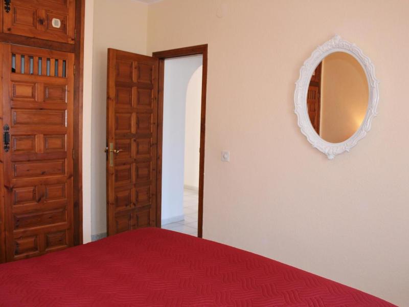 12 Esperanza - image 15