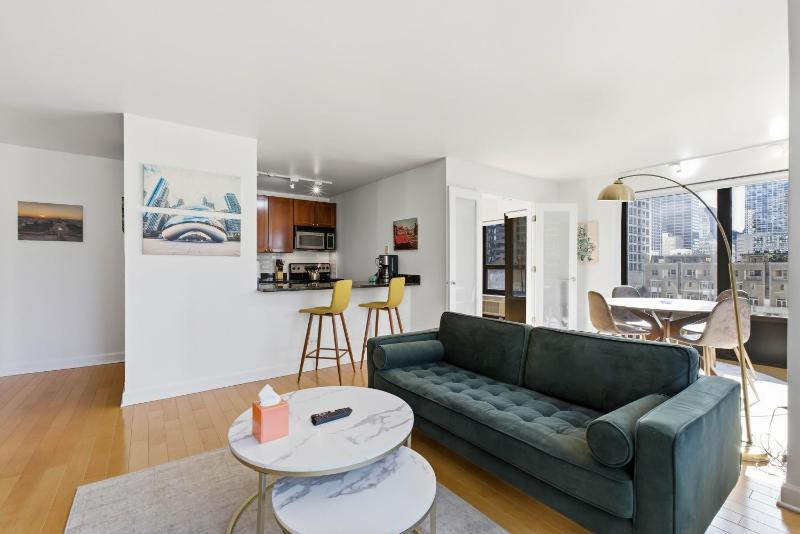 2bd River North Million Dollar Views! Parking Incl condo - image 16