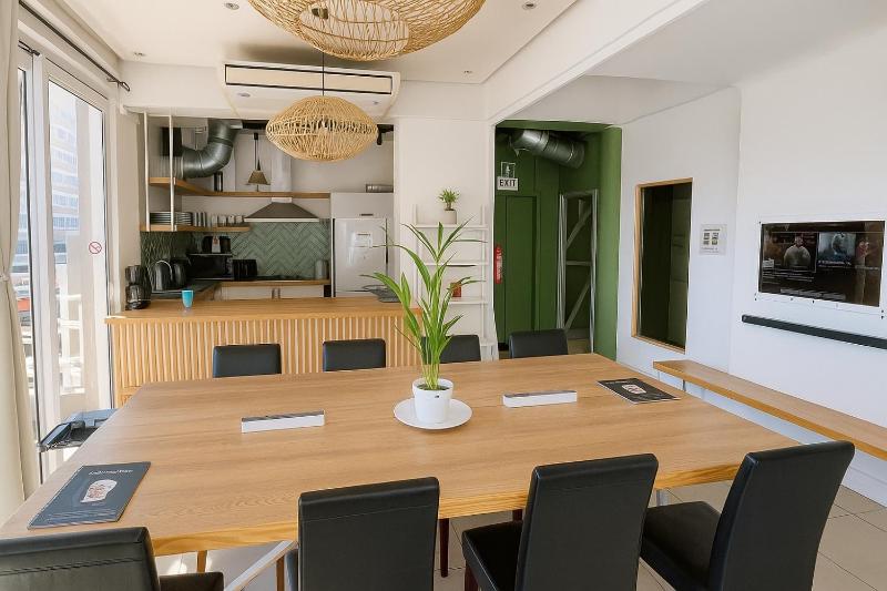 SweetStay - Kloof Street - image 7