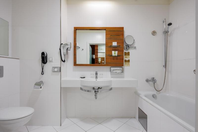St. Joseph Royal Regent - image 3
