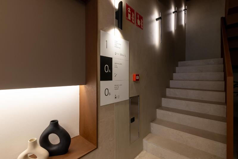 Moontels Colón - image 16