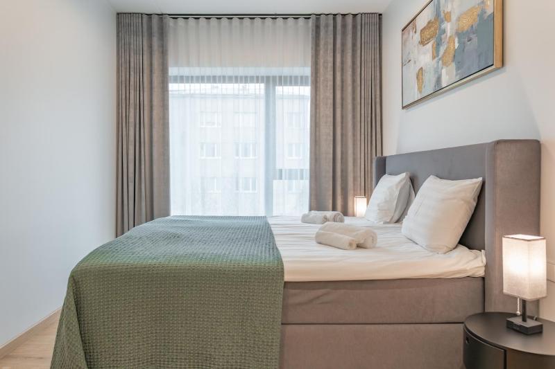 Sea View Family Apt in Kalaranna District with Balcony and Free Parking - image 6
