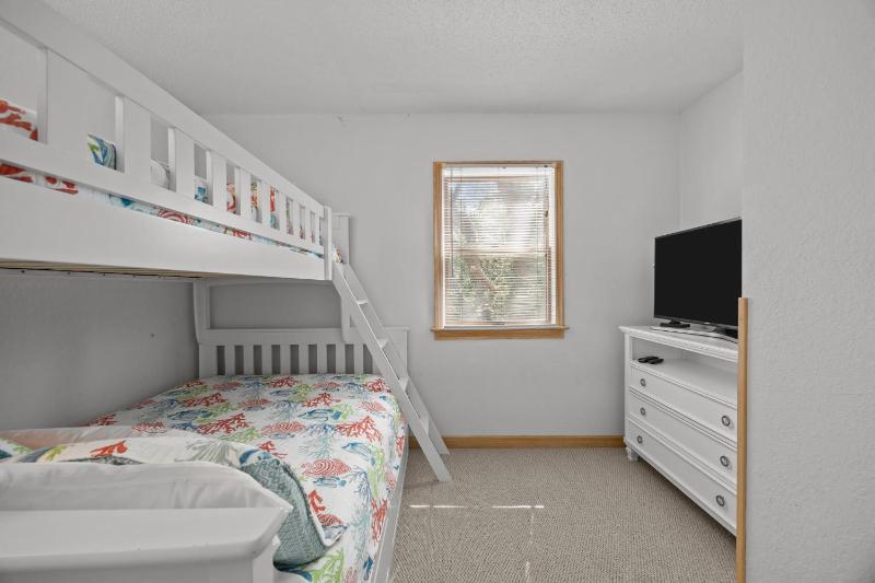 New Listing Beach Access Pools & Family Fun - image 20