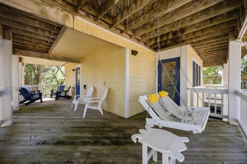 New Listing Beach Access Pools & Family Fun - image 9