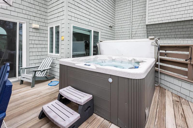 Villa in Corolla Light with Views Hot Tub & More - image 7