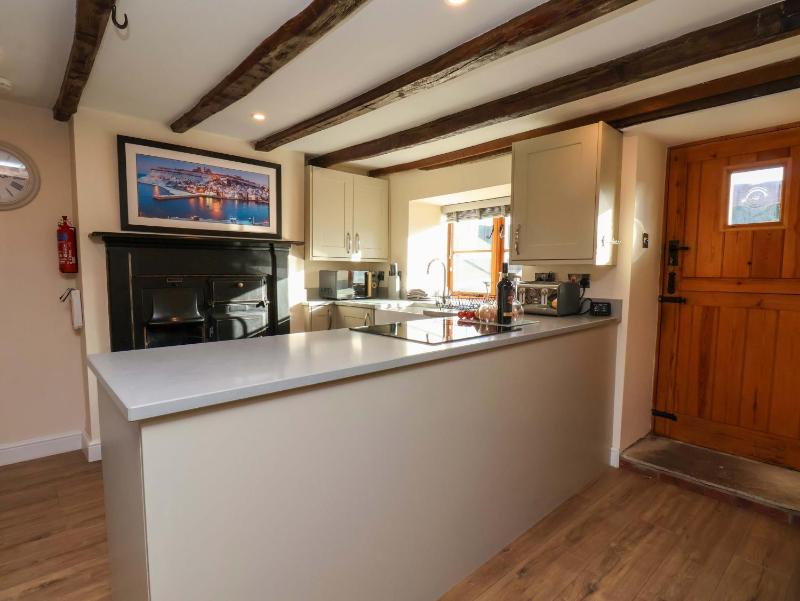 Dove Cottage - image 15