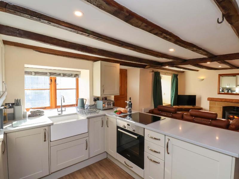 Dove Cottage - image 6