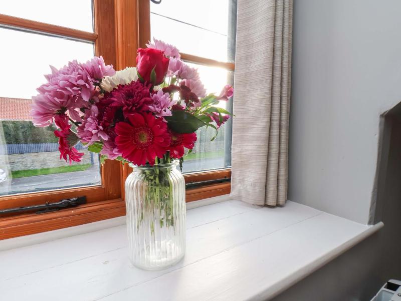 Dove Cottage - image 8