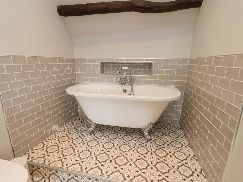 Dove Cottage - image 23