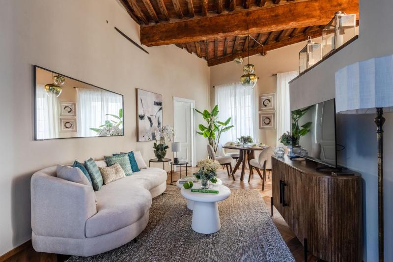 The Tuscan Window - image 31