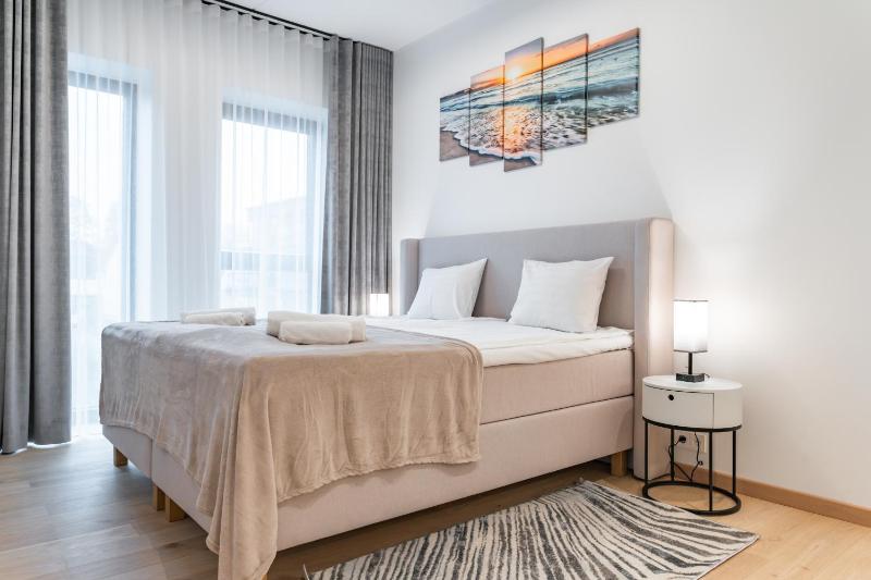 Sea View Apt in Kalaranna District with Balcony and Free Parking - image 5