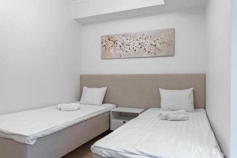 Sea View Apt in Kalaranna District with Balcony and Free Parking - image 3