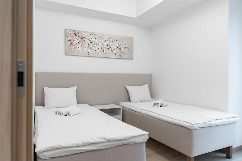 Sea View Apt in Kalaranna District with Balcony and Free Parking - image 4