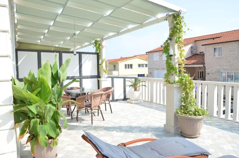 Apartments Dami - image 25
