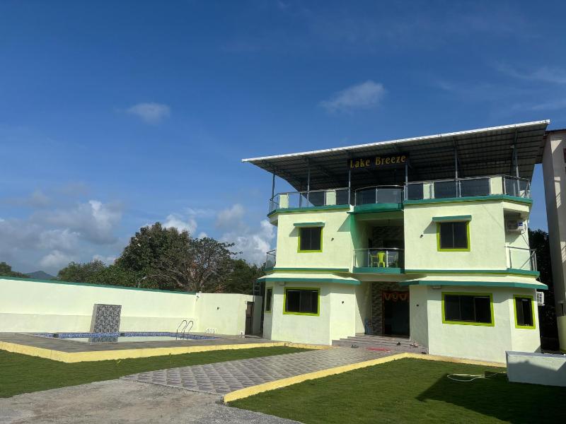 Lake Breeze Resort - image 47