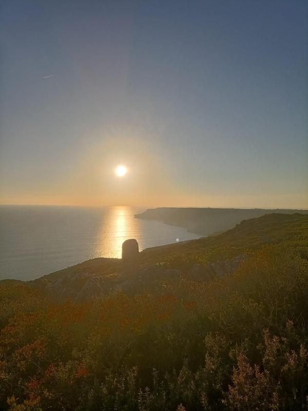 Sesimbra 3 Bedrooms with Shared Pool - image 3