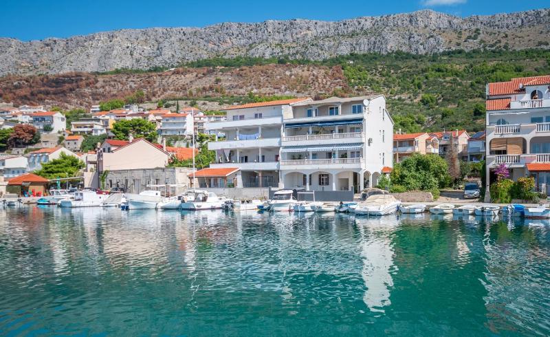 Apartments by the sea Sumpetar Omis - 18286 - image 22