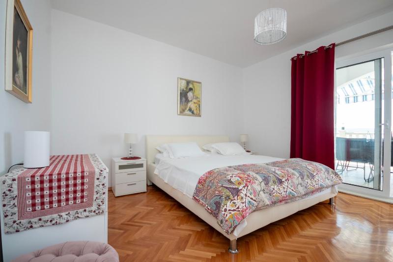 Apartments by the sea Sumpetar Omis - 18286 - image 15