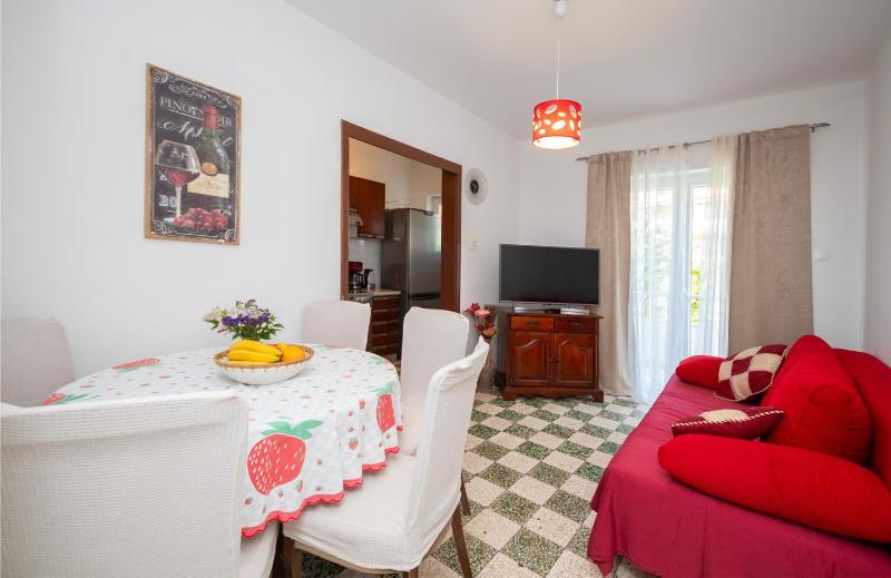Apartments by the sea Sumpetar Omis - 18286 - image 17