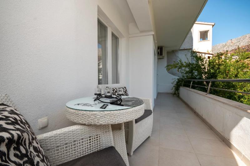 Apartments by the sea Sumpetar Omis - 18286 - image 35
