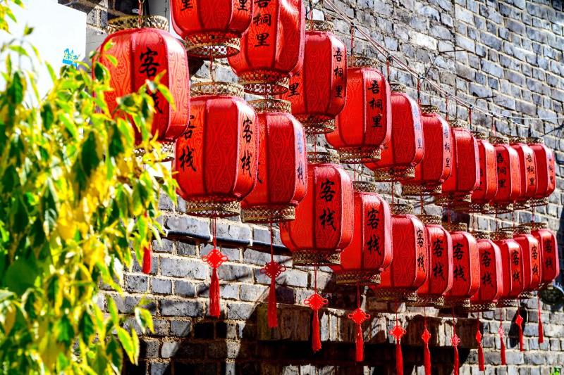 Golden Dragon's Mountain Glow Inn Chinese Style Courtyard of Lijiang Ancient Town Close to main streets near by Dashiqiao Sifang StreetBig Water WheelsWe offer tickets purchasing servicesFree station pick-up for three nights ofProvide nutritious brea - image 25