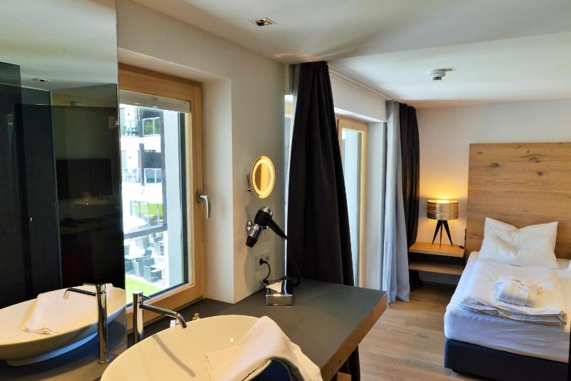 Room with Balcony image 2