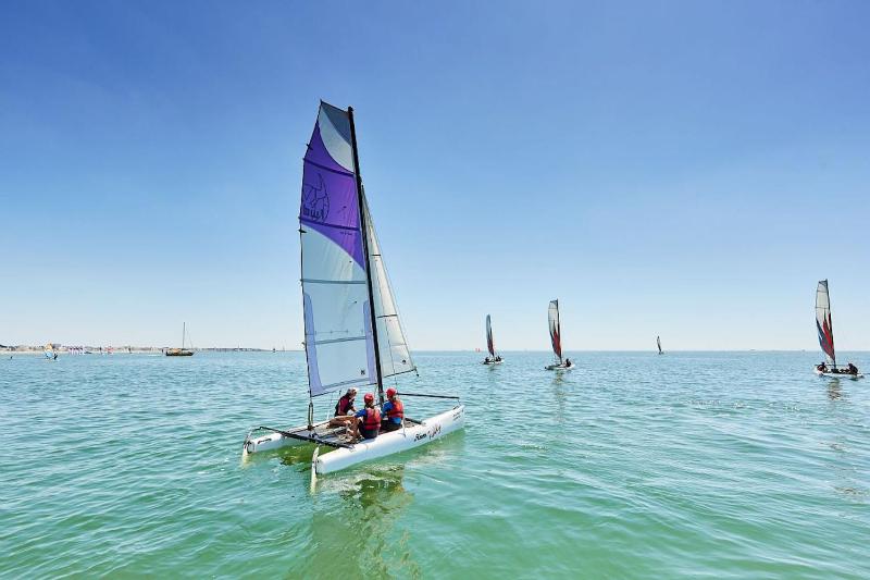 100m de la plage pour 2 adultes 2 enfants - image 19