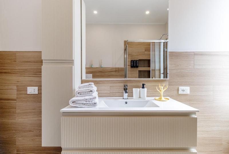 Chiara Apartment | WiFi Train Station Parking - image 19