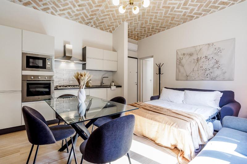 Chiara Apartment | WiFi Train Station Parking - image 21