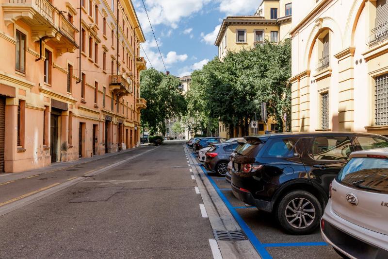 Chiara Apartment | WiFi Train Station Parking - image 14