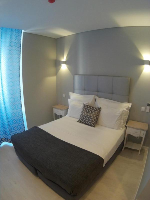 Superior Triple Room image 4