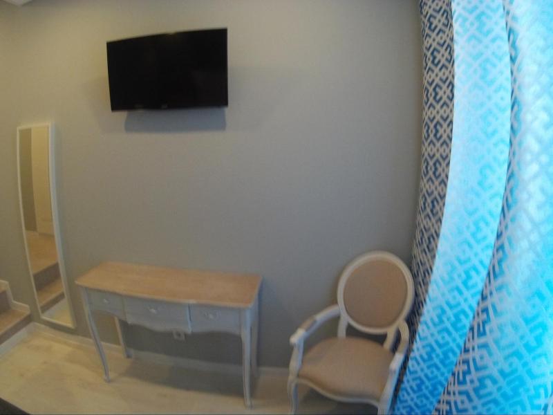 Superior Triple Room image 2