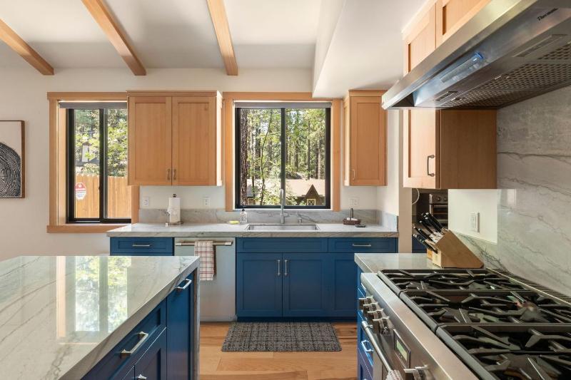 34 - The Maple Crest home - image 30