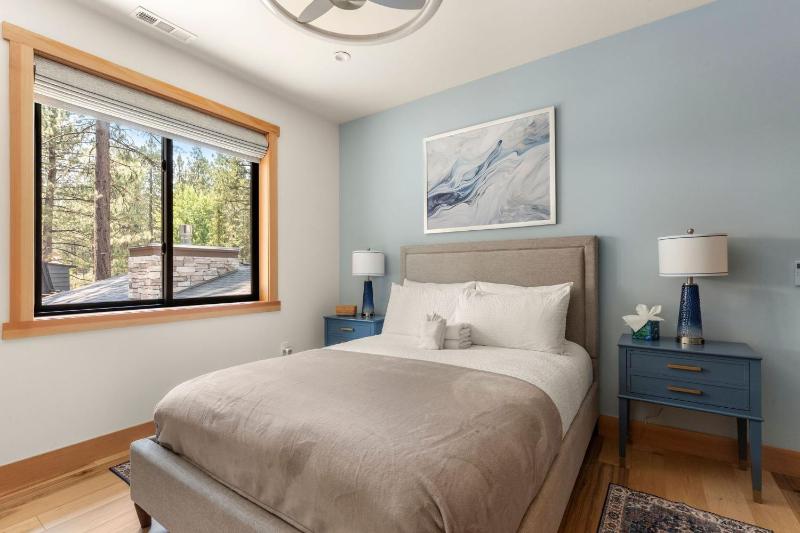 34 - The Maple Crest home - image 38